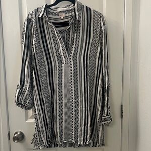 Black and White Striped Women's Tunic never worn but no tags